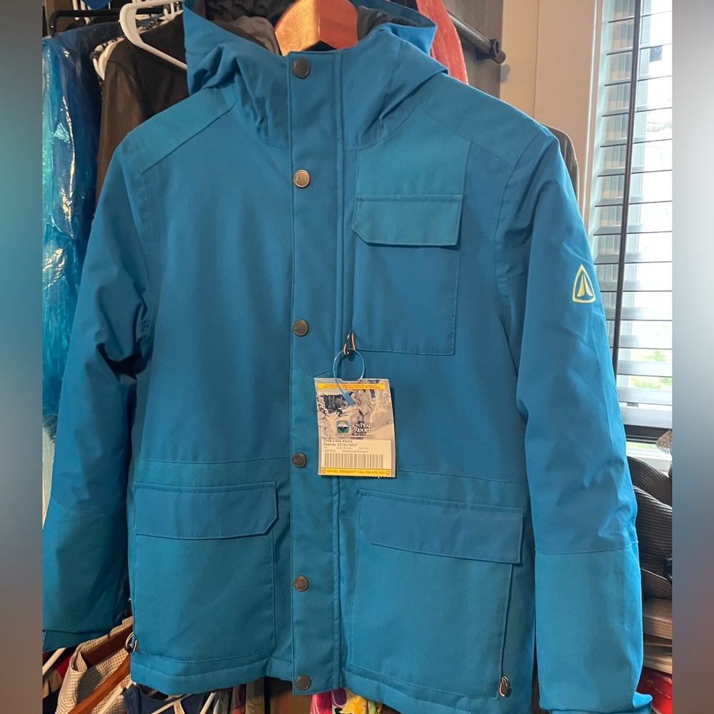 Firefly ski jacket with zip out lining.